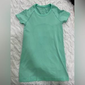 Lululemon swiftly tech